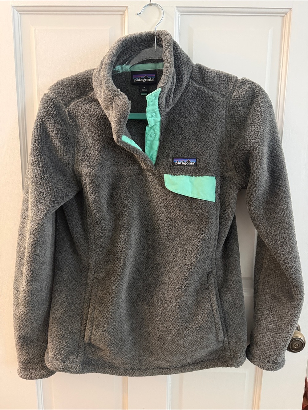 Patagonia Gray Fleece Pullover with Mint Accents